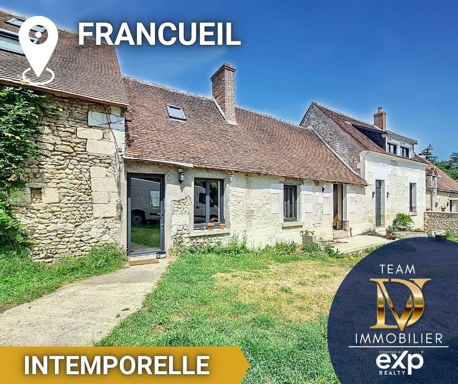 A vendre sur Bléré, Chenonceaux, longère tourangelle avec granges à aménager, puit, terrain au calme, proche centre ville, indre et loire