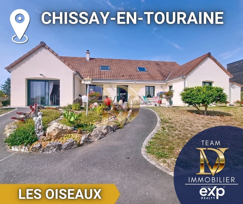 A vendre sur Bléré, Chenonceaux, longère tourangelle avec granges à aménager, puit, terrain au calme, proche centre ville, indre et loire